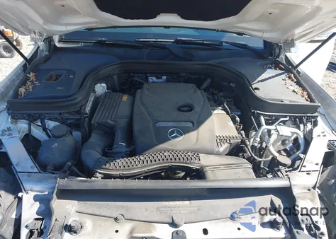 2019 Mercedes-Benz Glc 300 4Matic z USA, uszkodzony, nr VIN WDC0G4KB1KV166139